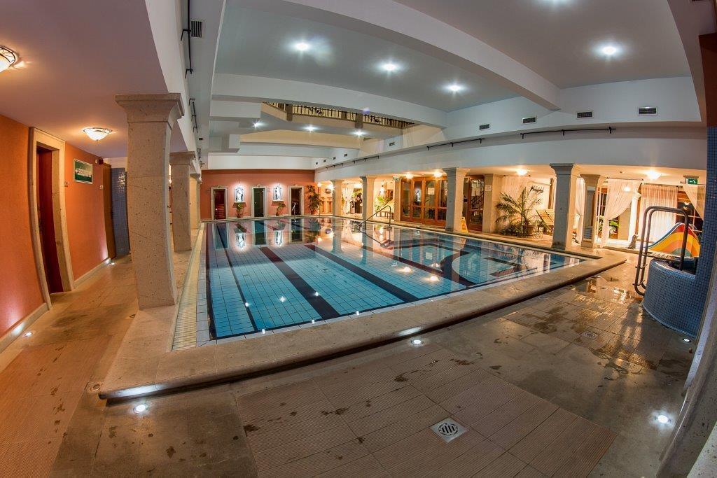 Egri Korona Borhaz Es Wellness Hotel Demjén المظهر الخارجي الصورة