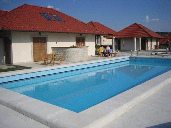 Egri Korona Borhaz Es Wellness Hotel Demjén المظهر الخارجي الصورة