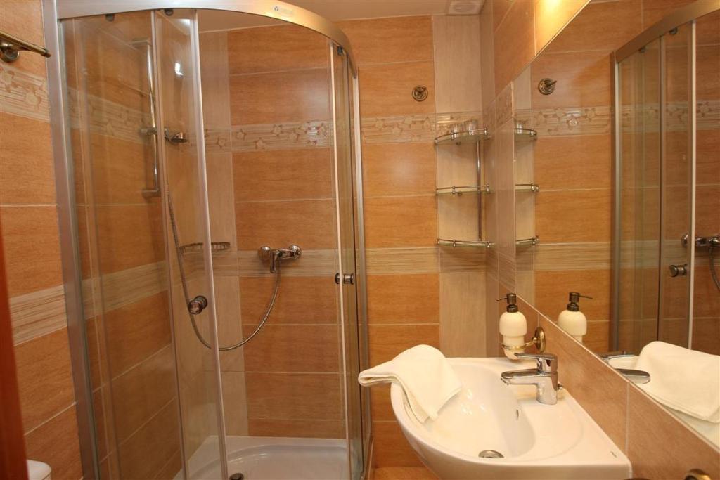Egri Korona Borhaz Es Wellness Hotel Demjén المظهر الخارجي الصورة