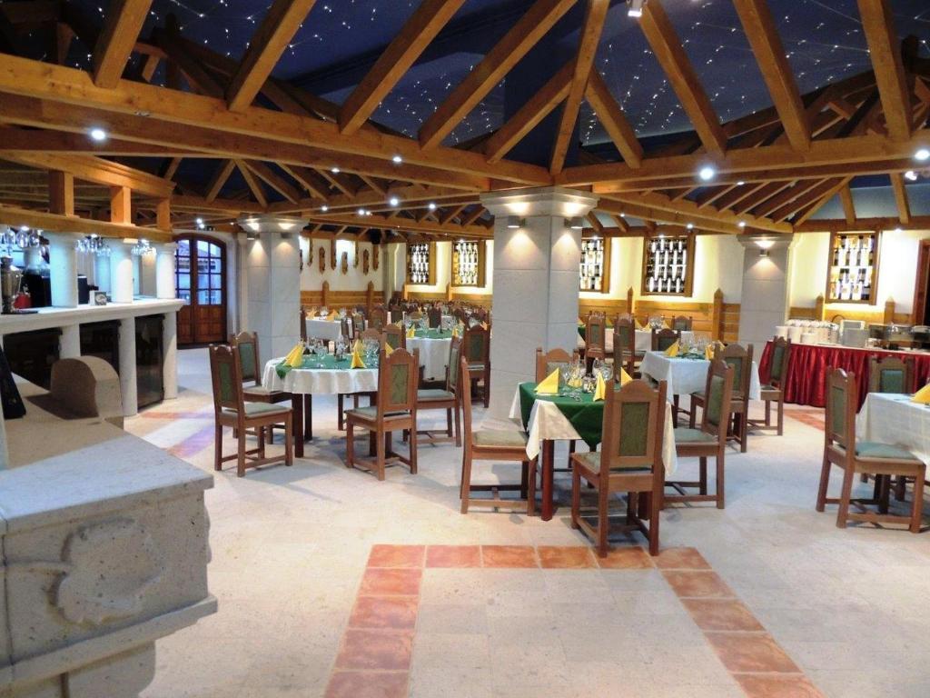Egri Korona Borhaz Es Wellness Hotel Demjén المظهر الخارجي الصورة